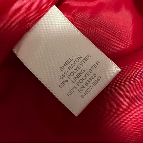 RED VELVET LIKE JACKET WITH FLORAL DETAILS - Picture 6 of 8